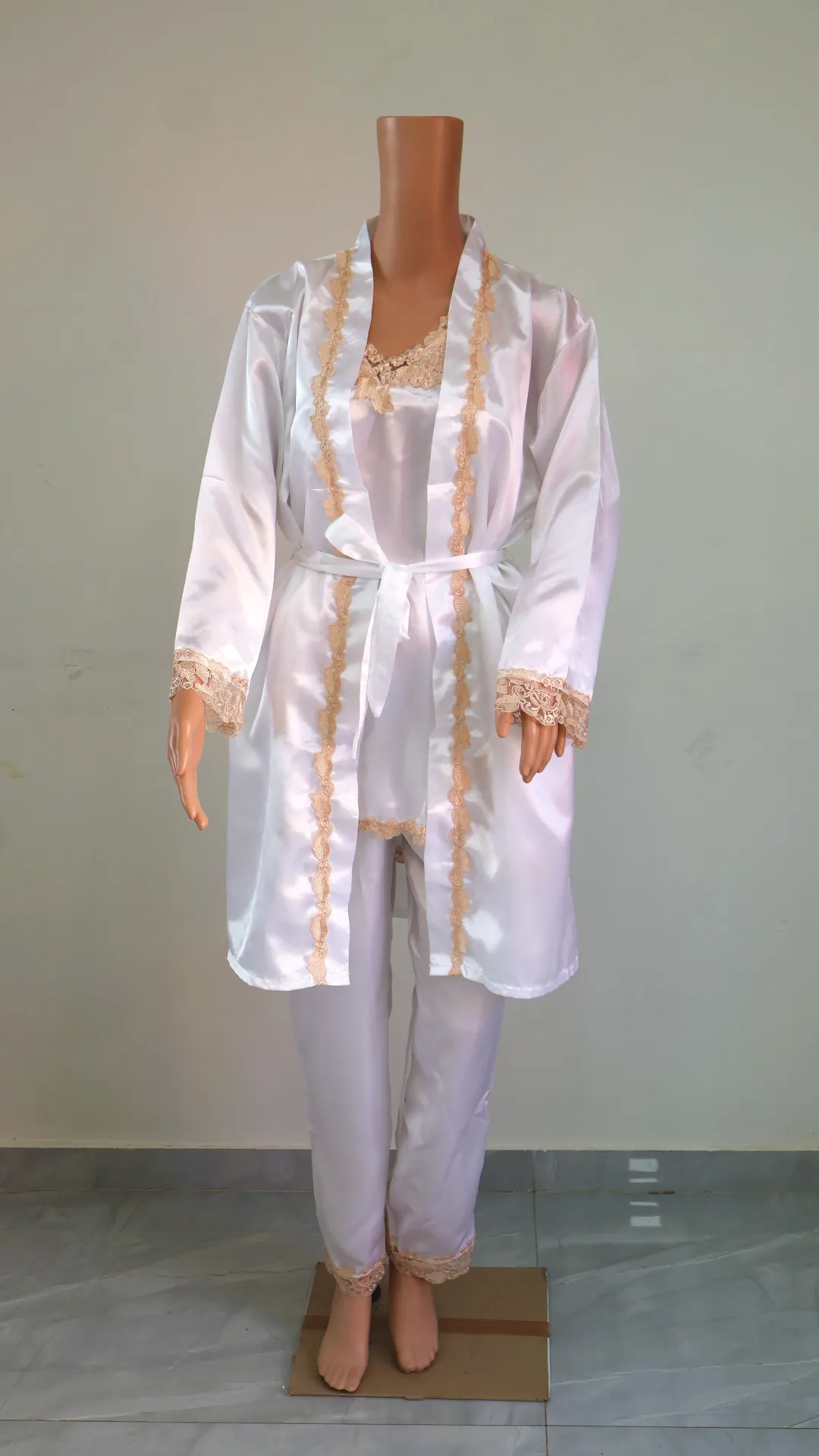 10065 - Luxurious Silk 5-Piece Sleepwear Collection for Women: Pajamas, Robe, Nightgown, Cami, Shorts