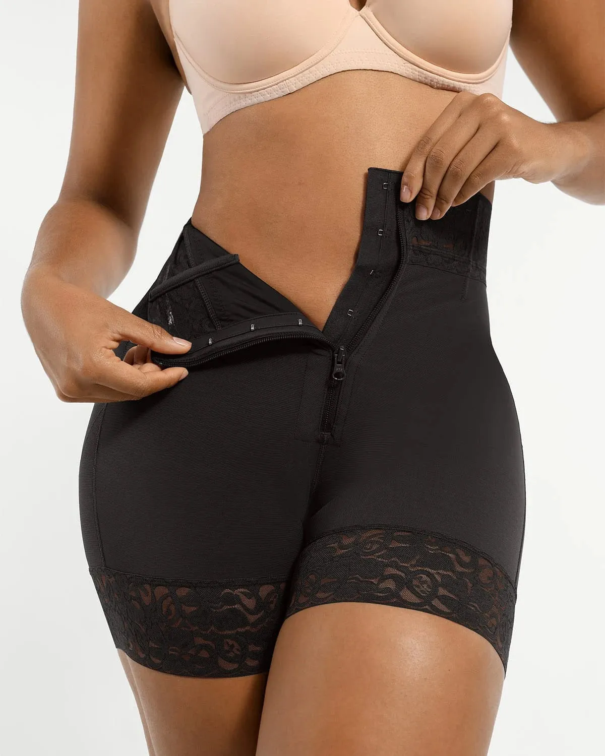 AirSlim® Mid-Rise Steel Boned Butt-Lifting Shorts