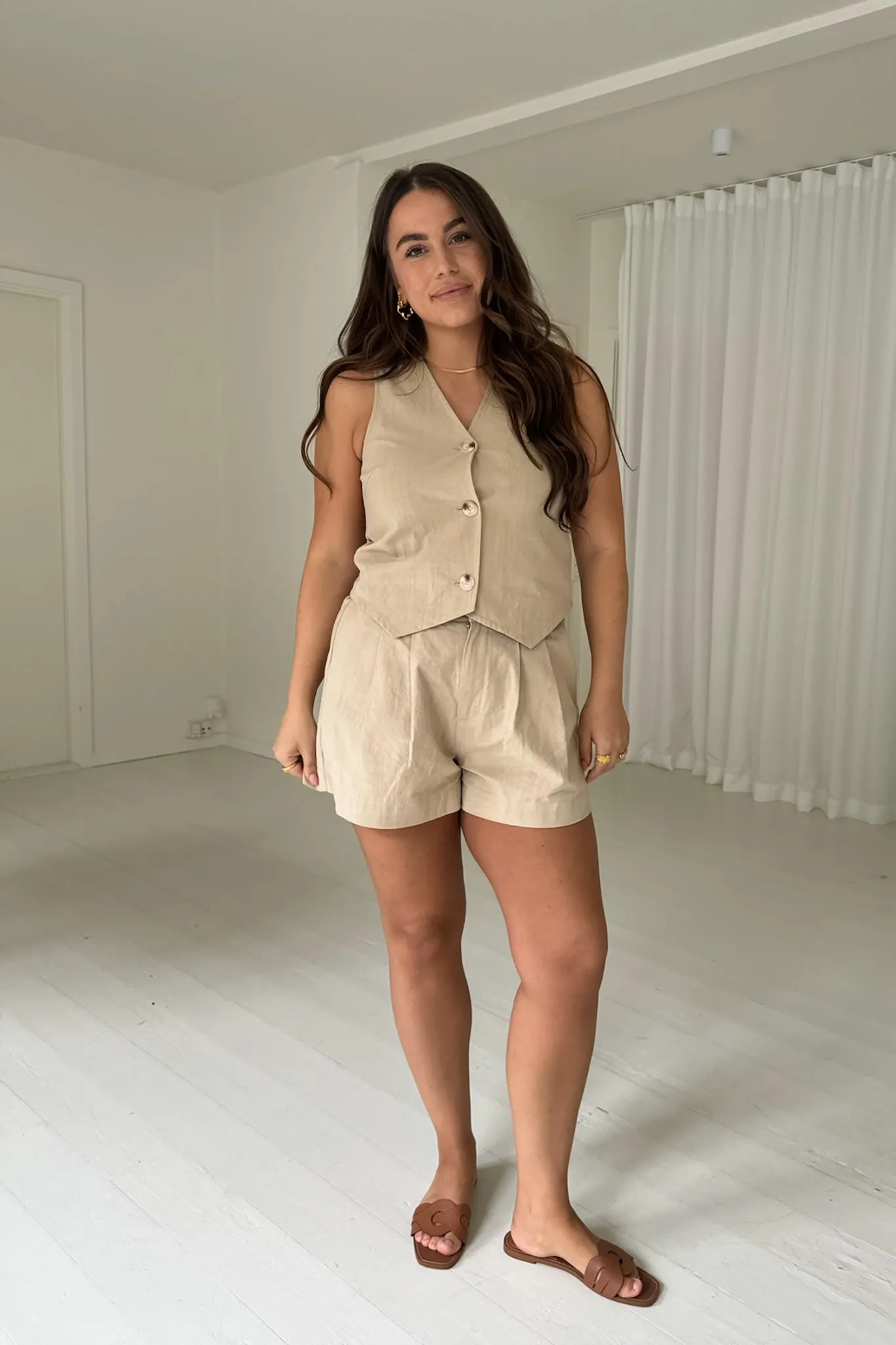 AlbaIC Shorts - Sand