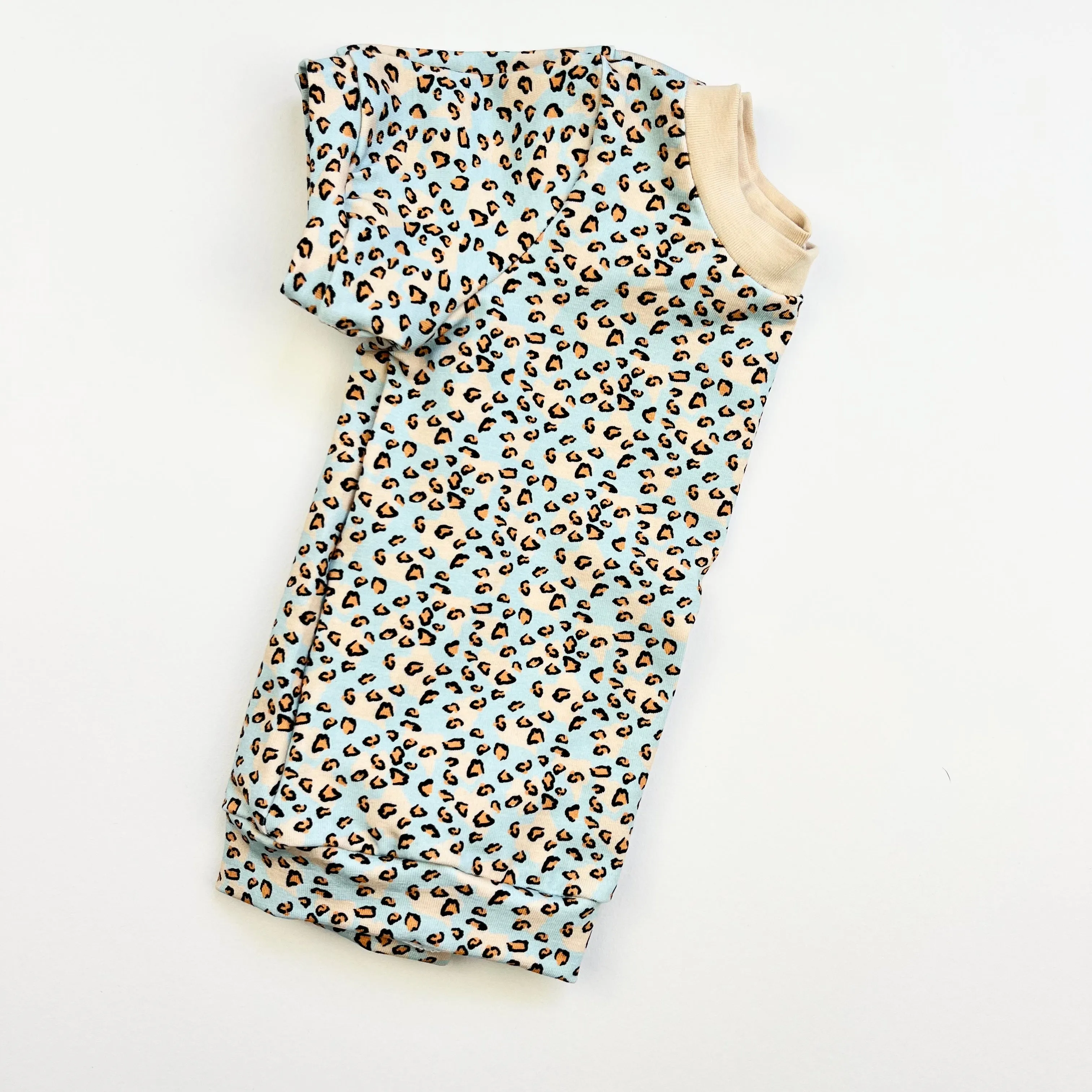 BLUE LEOPARD T-SHIRT - LONG OR SHORT SLEEVE