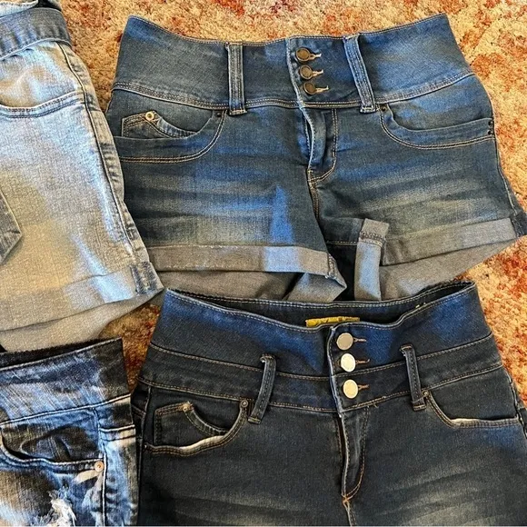 Bundle of 6 Women’s Denim Shorts Light/Dark Blue all Size 3 Low /Mid Raise