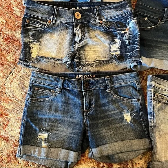 Bundle of 6 Women’s Denim Shorts Light/Dark Blue all Size 3 Low /Mid Raise
