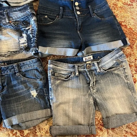 Bundle of 6 Women’s Denim Shorts Light/Dark Blue all Size 3 Low /Mid Raise