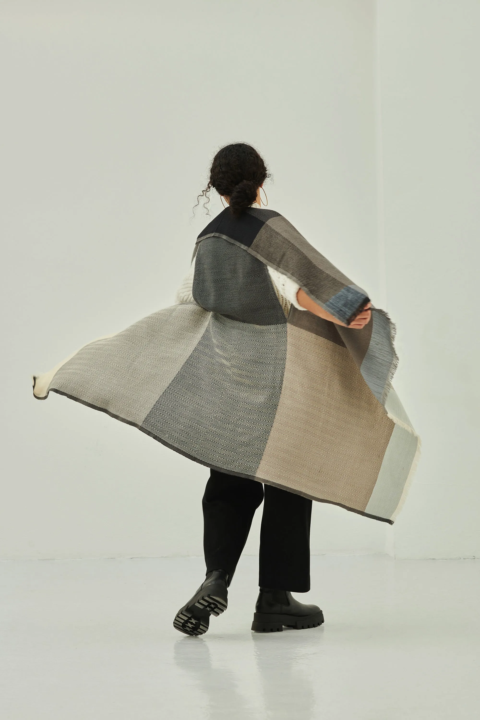DARIA Cape Nubra