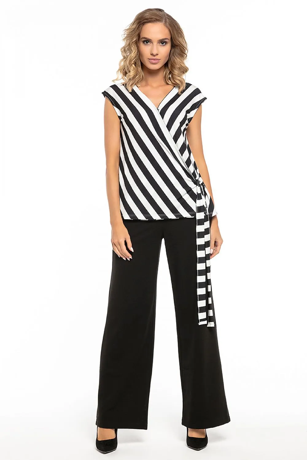 Elegant Flared Trousers with Pockets