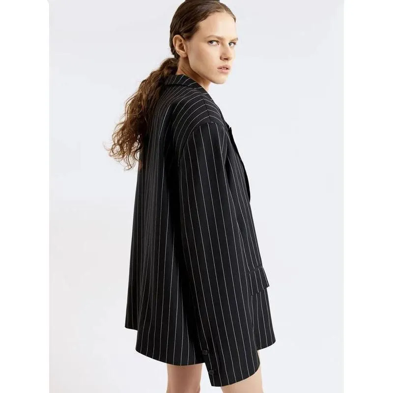 Elegant Stripe 2-Piece Set: Long Sleeve Blazer & High Waist Shorts