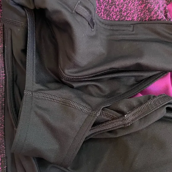 EUC Lululemon Run Times Short (4&quot;) in Circuit Aurora Black / Black