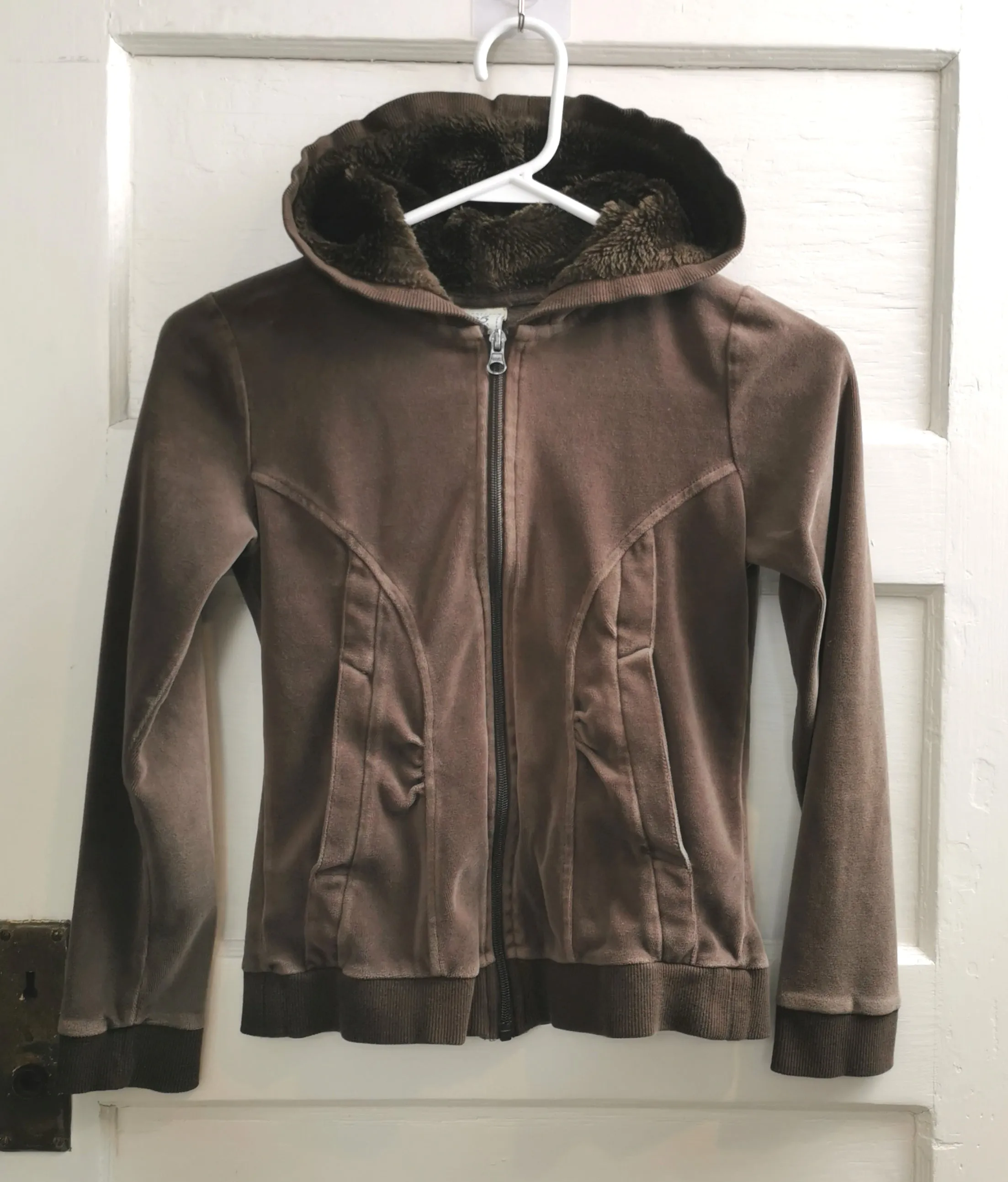 GIRL SIZE MEDIUM (10/12 YEARS) 725 Originals, Soft Brown Zip Hoodie VGUC B29