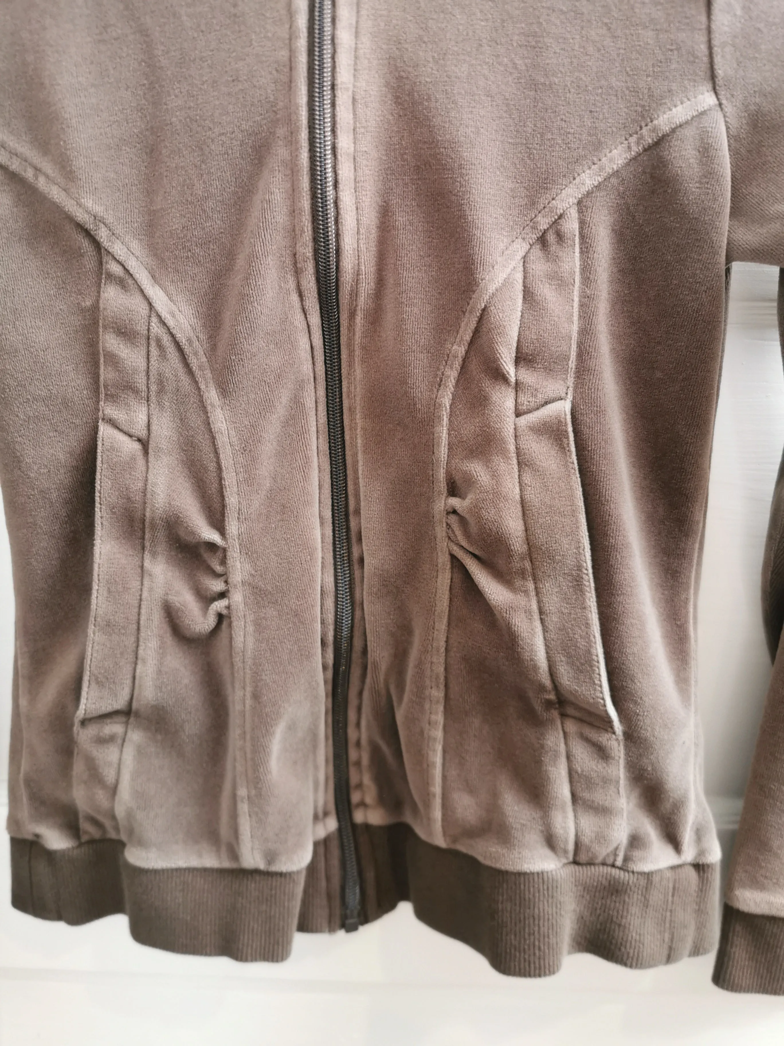 GIRL SIZE MEDIUM (10/12 YEARS) 725 Originals, Soft Brown Zip Hoodie VGUC B29
