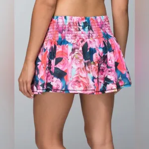 Lululemon Hot Hitter Skort Skirt Secret Garden Black Floral sz 6 EUC