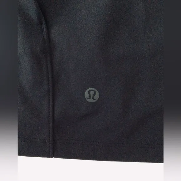 Lululemon On the Fly Shorts 3” Black EUC Size 4