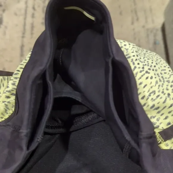 Lululemon Run Times Short *4-way Stretch Dottie Dash Clarity Yellow Black / Blk