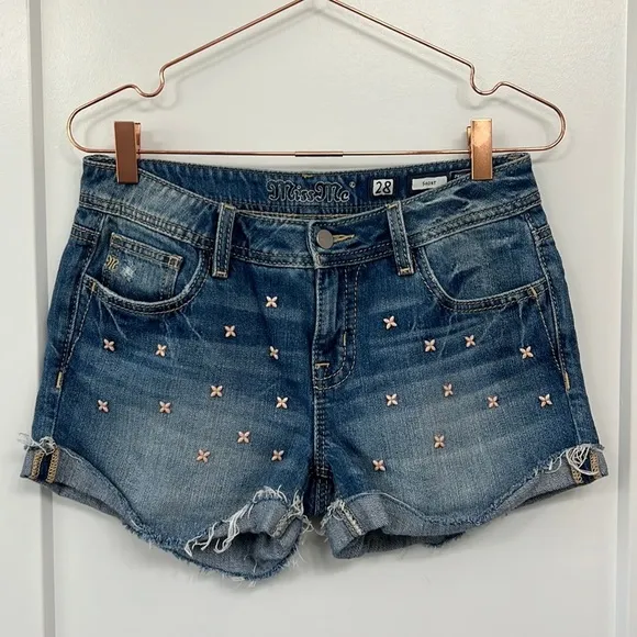 MISS ME JEAN SHORTS size 28