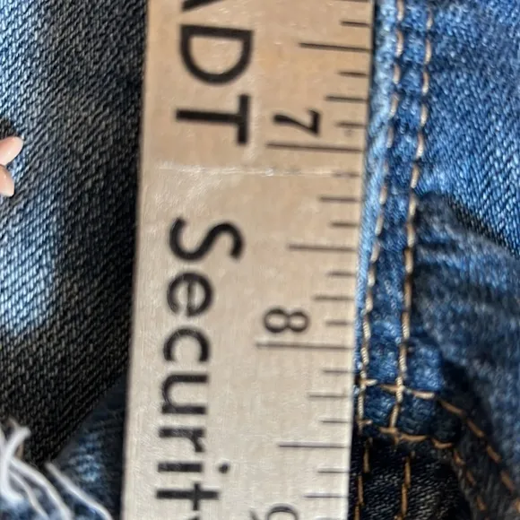 MISS ME JEAN SHORTS size 28
