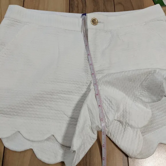 NWT! Lilly Pulitzer Buttercup Shorts Resort White Size 4
