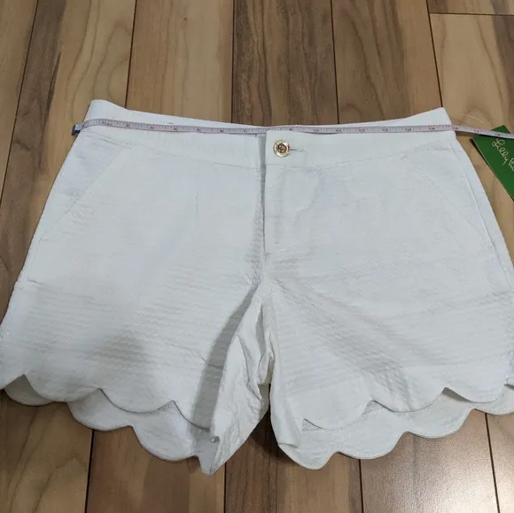 NWT! Lilly Pulitzer Buttercup Shorts Resort White Size 4