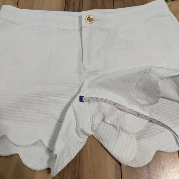 NWT! Lilly Pulitzer Buttercup Shorts Resort White Size 4