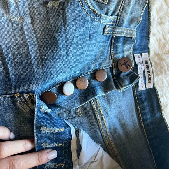 One Teaspoon Harlets Shorts - 24