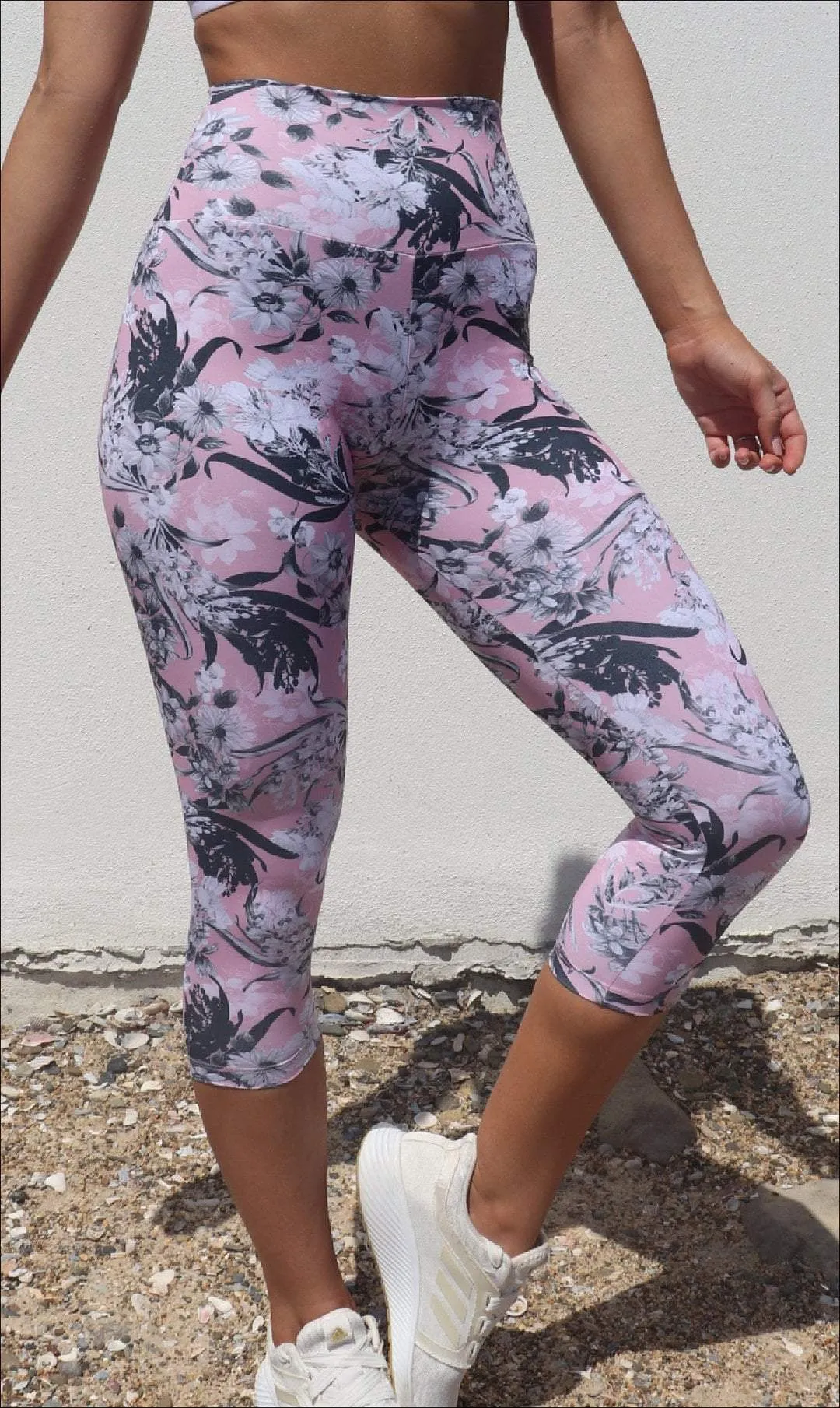 Oriental Bloom Body Luxe Capri Leggings