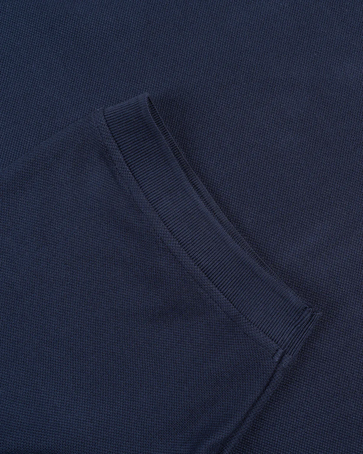 Oslo in Ribbed Collar