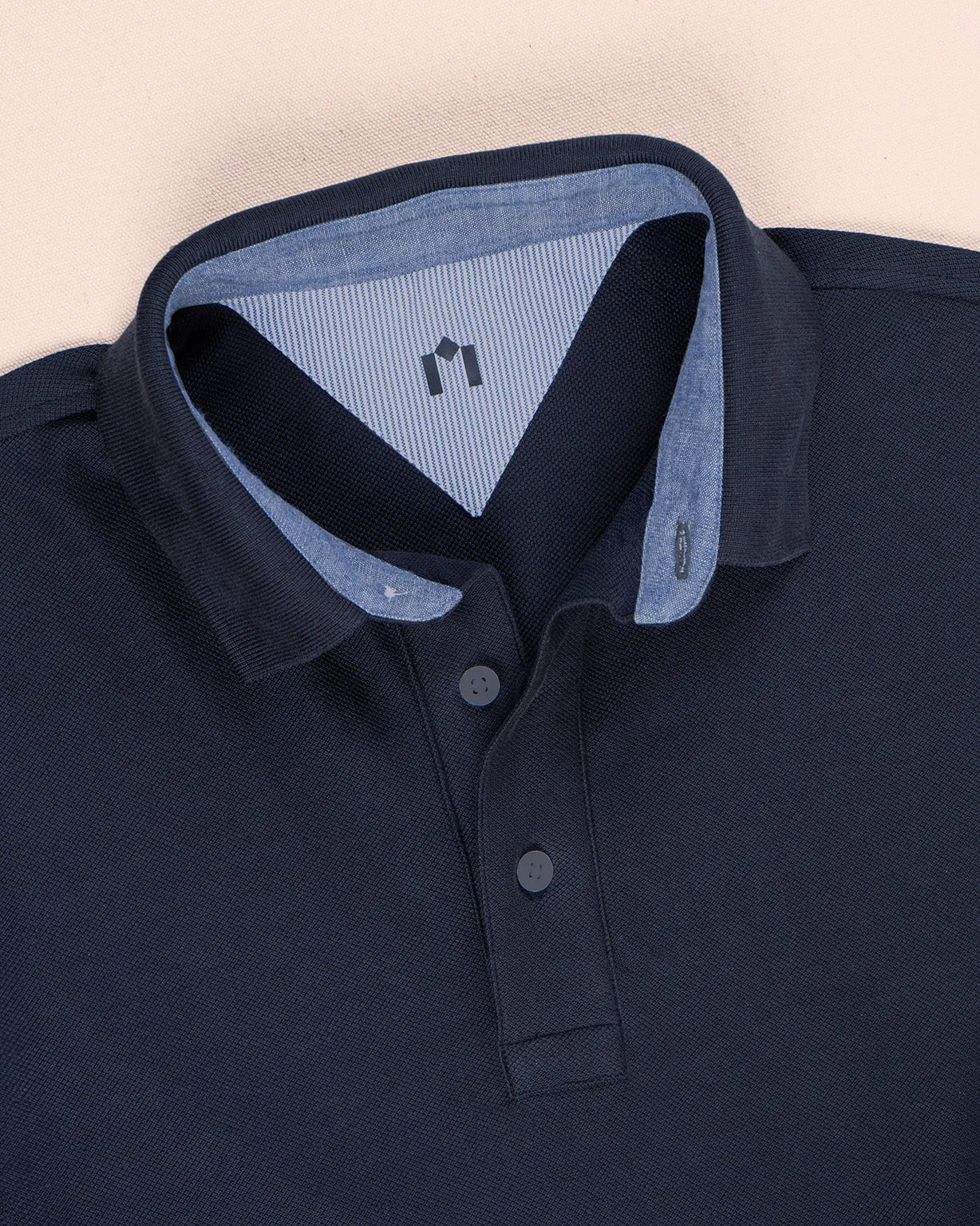 Oslo in Ribbed Collar