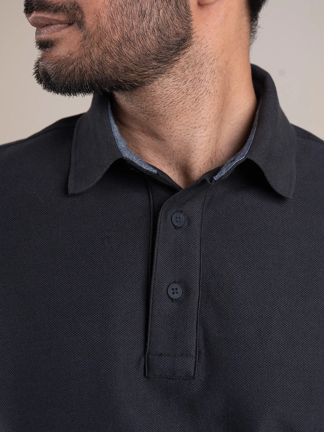 Oslo in Ribbed Collar