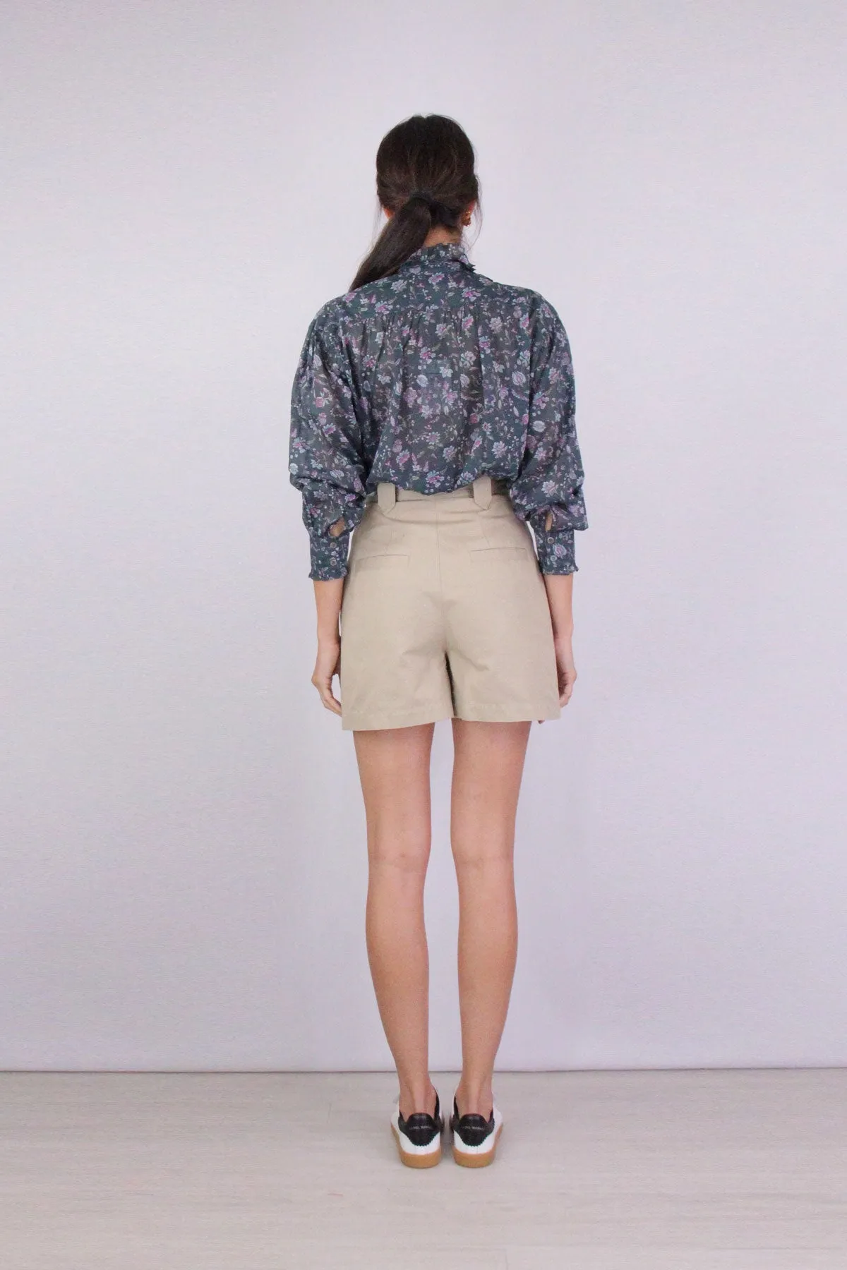 Palinoa Shorts in Beige