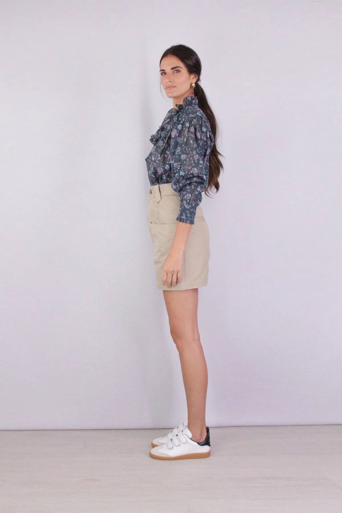 Palinoa Shorts in Beige