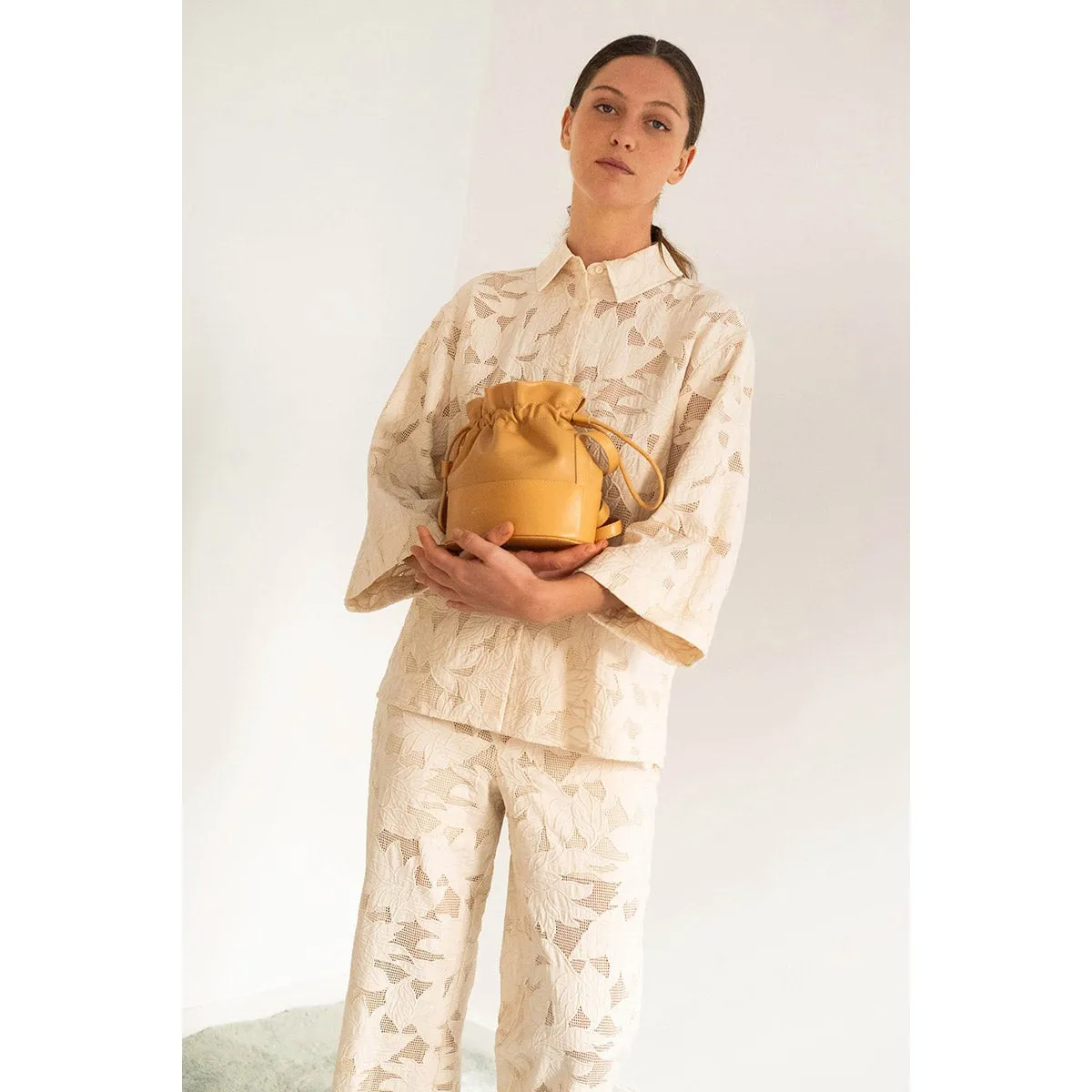 The Tiny Big Sister - Guipure shirt - light cream