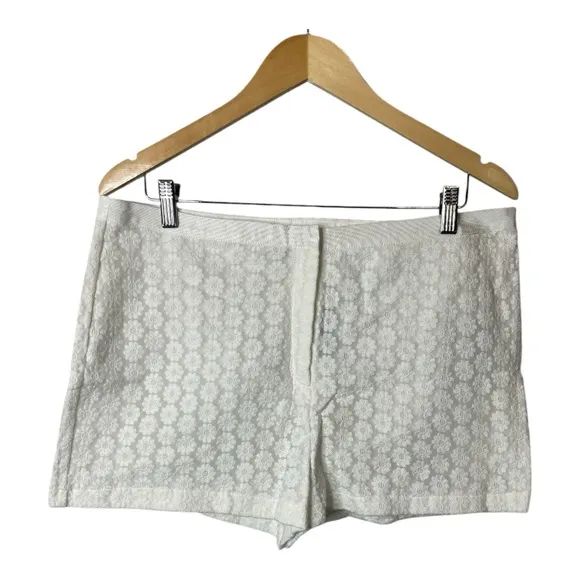 Topshop Lace Floral Shorts White, Size 10 New