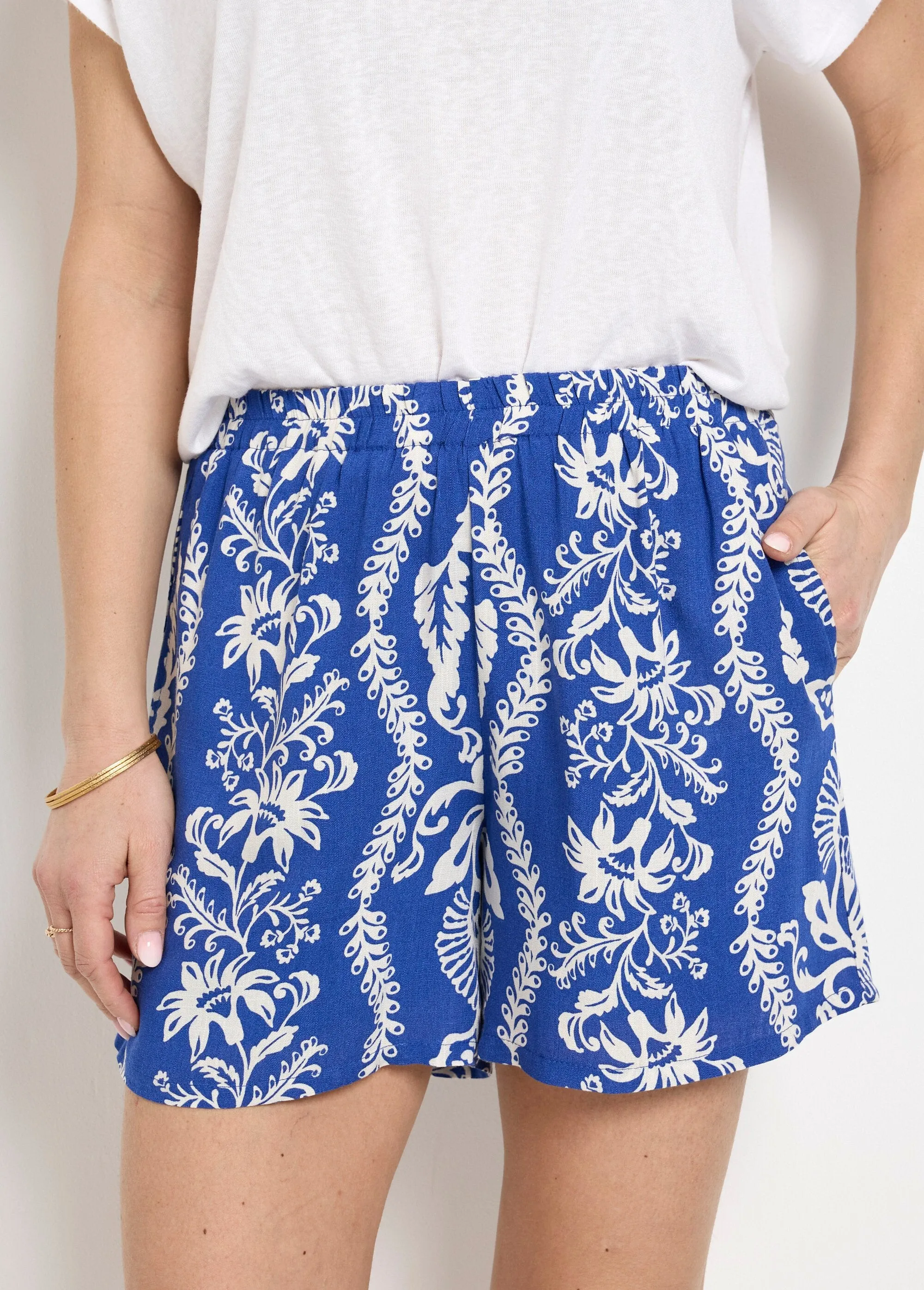 Wide printed shorts with elasticated waist