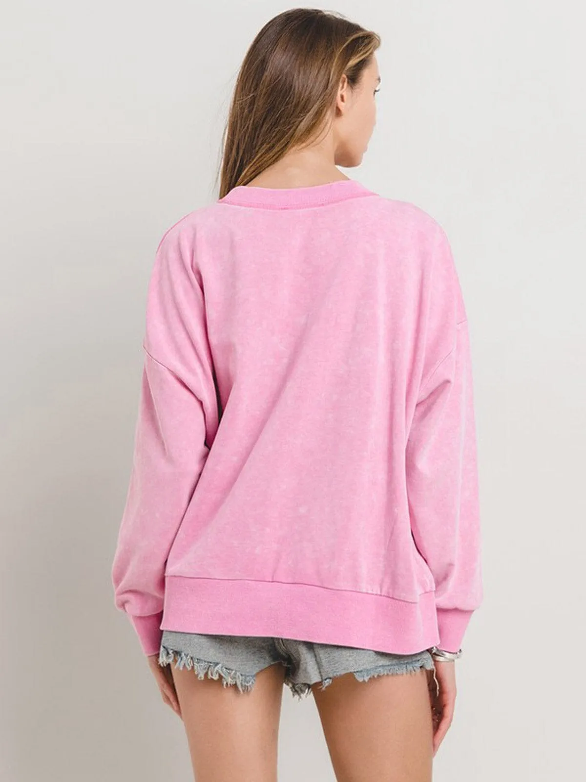 WOMEN'S LONG SLEEVE FRONT POCKET WASHED PULLOVER SWEATER