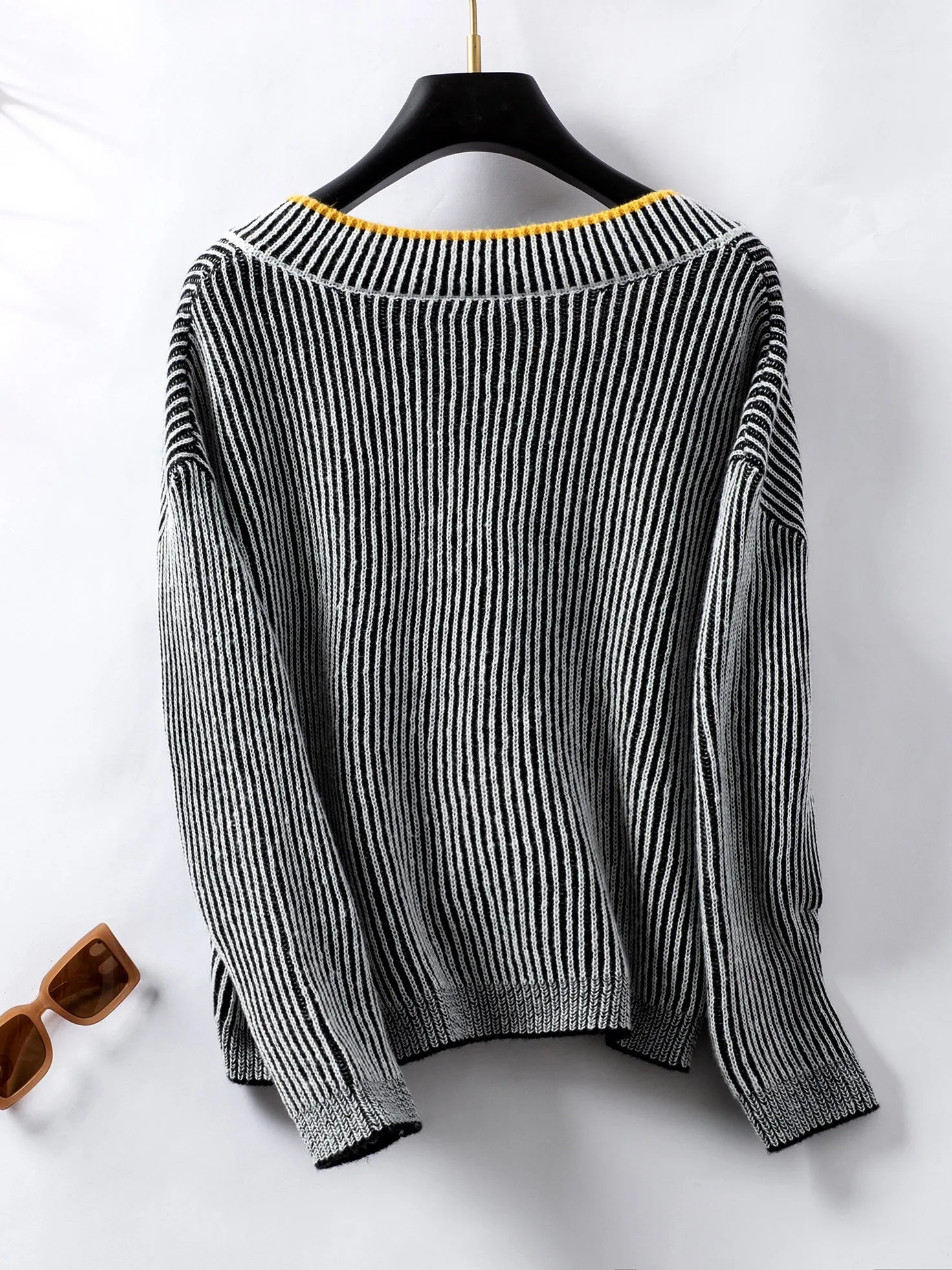 Women's Soft and Cozy Relaxed-fit Sweater with Stripes